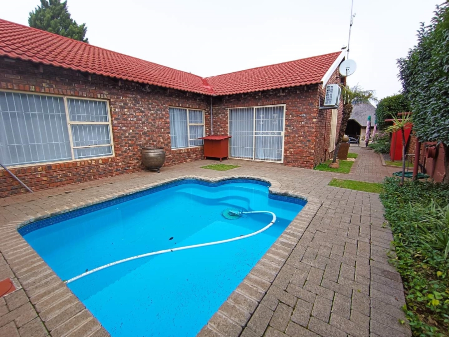 3 Bedroom Property for Sale in Uitsig Free State